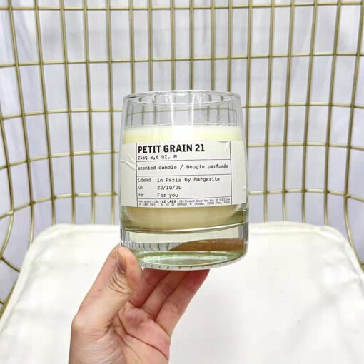 Le Labo Petit Grain 21 Scented Candle 245g - Image 3